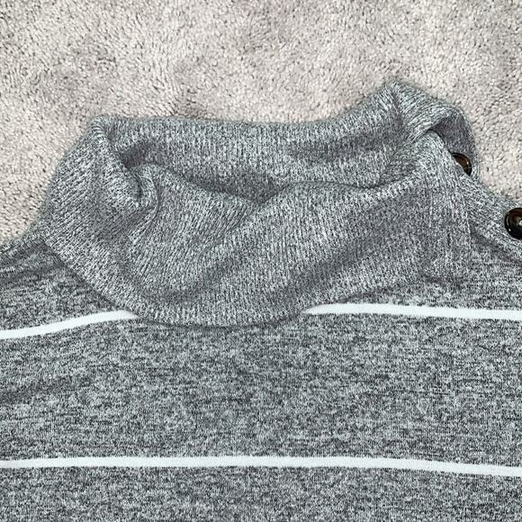 Maurices 24/7 Cowl Button Neck Gray Striped Sweater Sz S - Picture 3 of 8